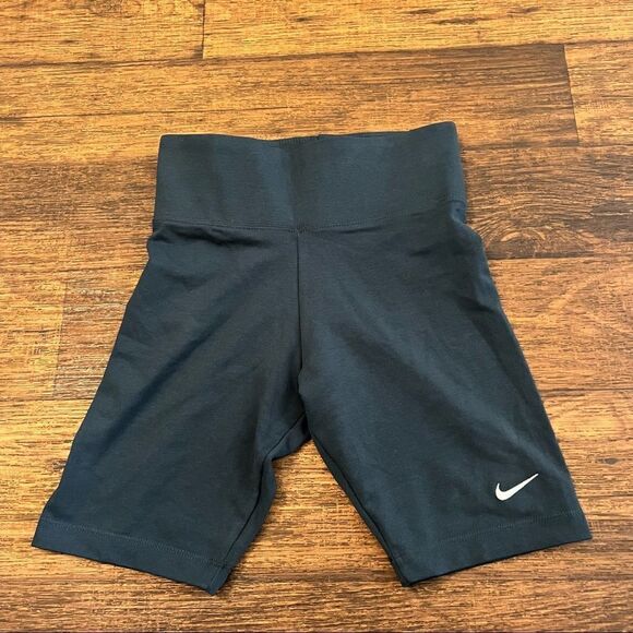 Nike Black Biker Shorts Size XS - Picture 2 of 10